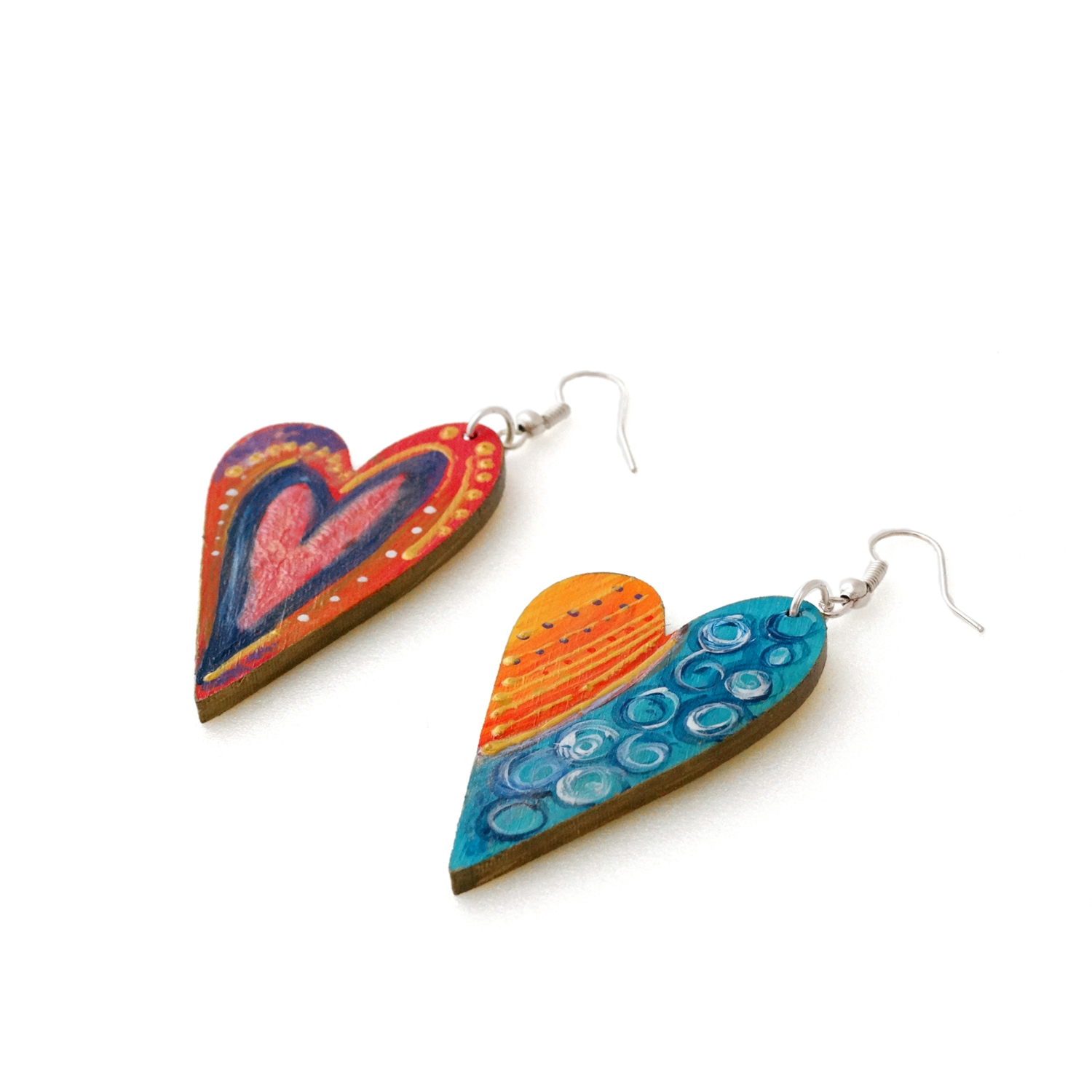 Hand-painted earrings - Love is all