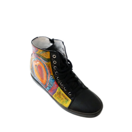 Sneakers dipinte a mano – Love is All