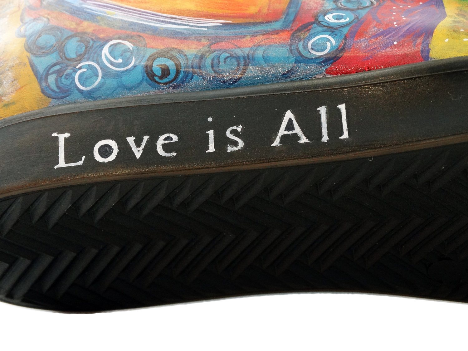 Sneakers dipinte a mano – Love is All