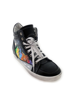 Scarpe sneakers dipinte a mano – Cartoon city night