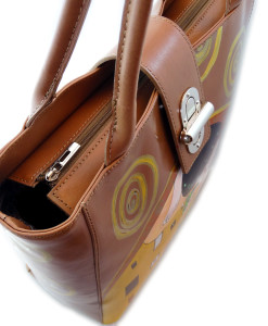 Borsa dipinta a mano – Il bacio di Klimt 2
