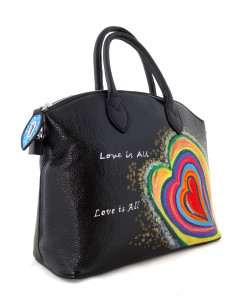 Borsa dipinta a mano – Love is all