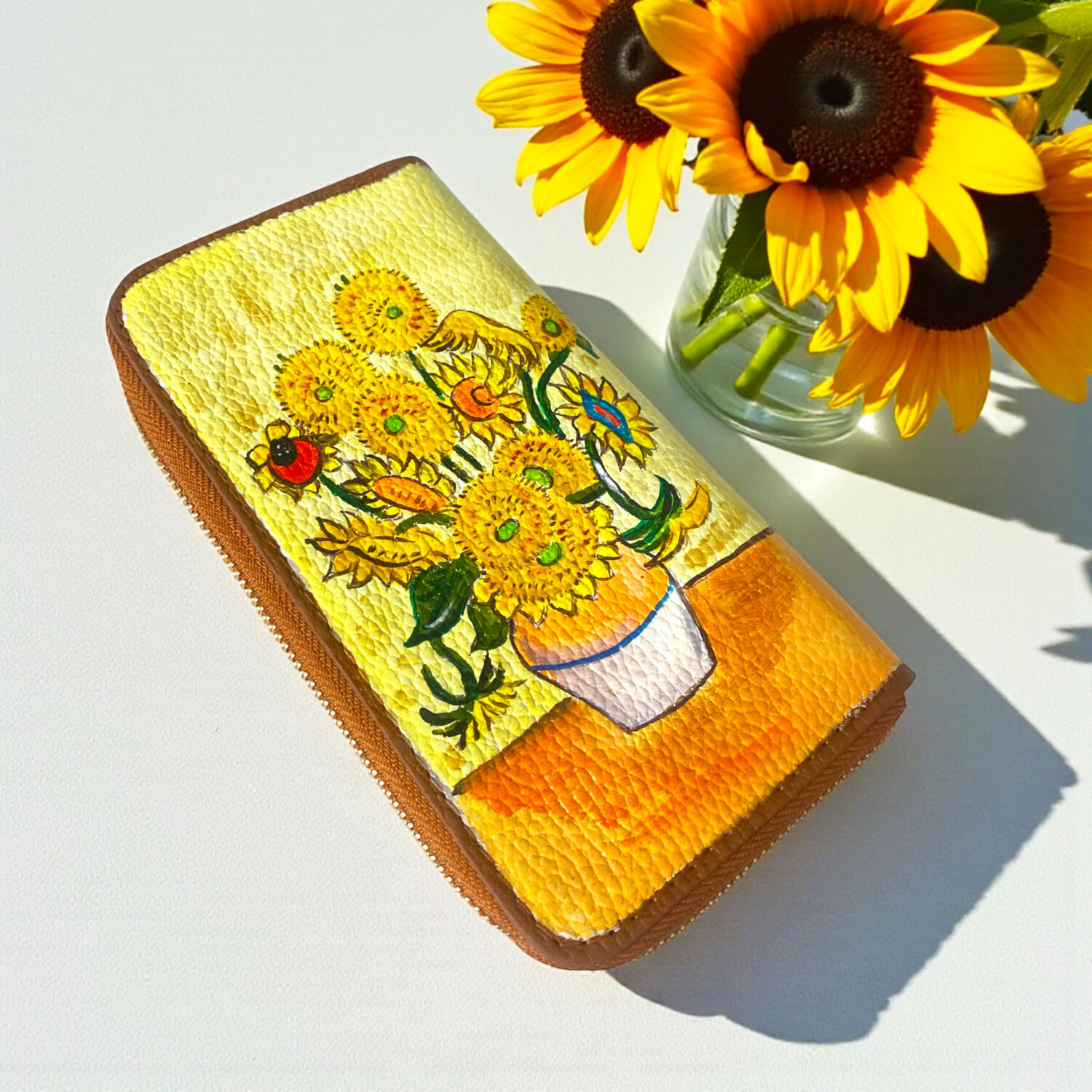 Portafoglio dipinto a mano – I girasoli di Van Gogh Portafoglio dipinto a mano – I girasoli di Van Gogh