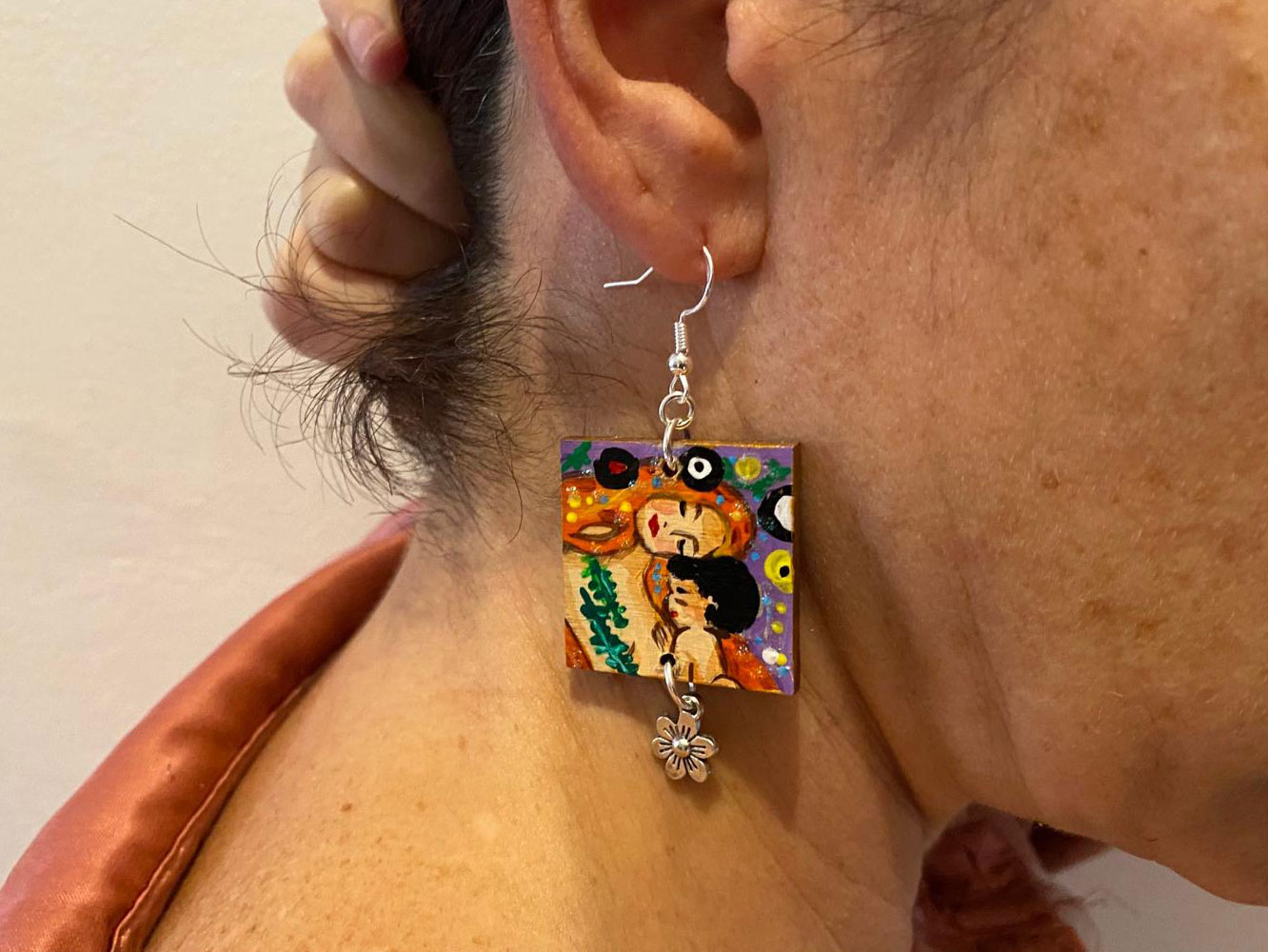 Orecchini dipinti a mano – Madre e figlio di Klimt Orecchini dipinti a mano – Madre e figlio di Klimt