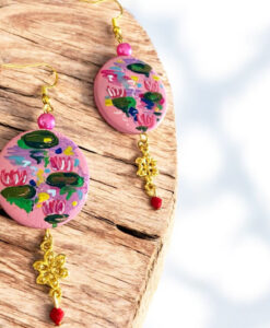 Orecchini dipinti a mano – Le ninfee rosa di Monet