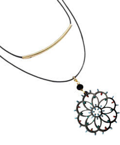Collana dipinta a mano – Luminarie Salentine Rosone Nero Glitter