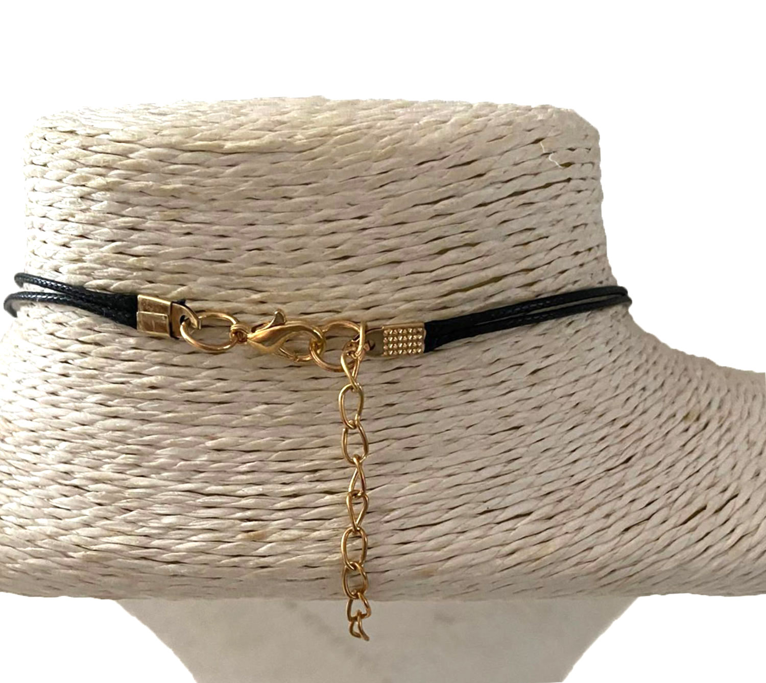 Collana dipinta a mano – Ispirato a Frida Kahlo Collana dipinta a mano – Ispirato a Frida Kahlo