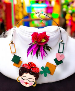 Collana dipinta a mano – Ispirato a Frida Kahlo