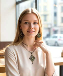 Collana con ciondolo dipinto a mano - Maioliche Damasco
